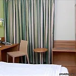 Business & Budget Hotel Tessin 